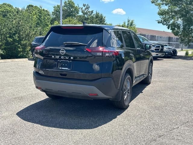 Used 2023 Black Nissan S image 4