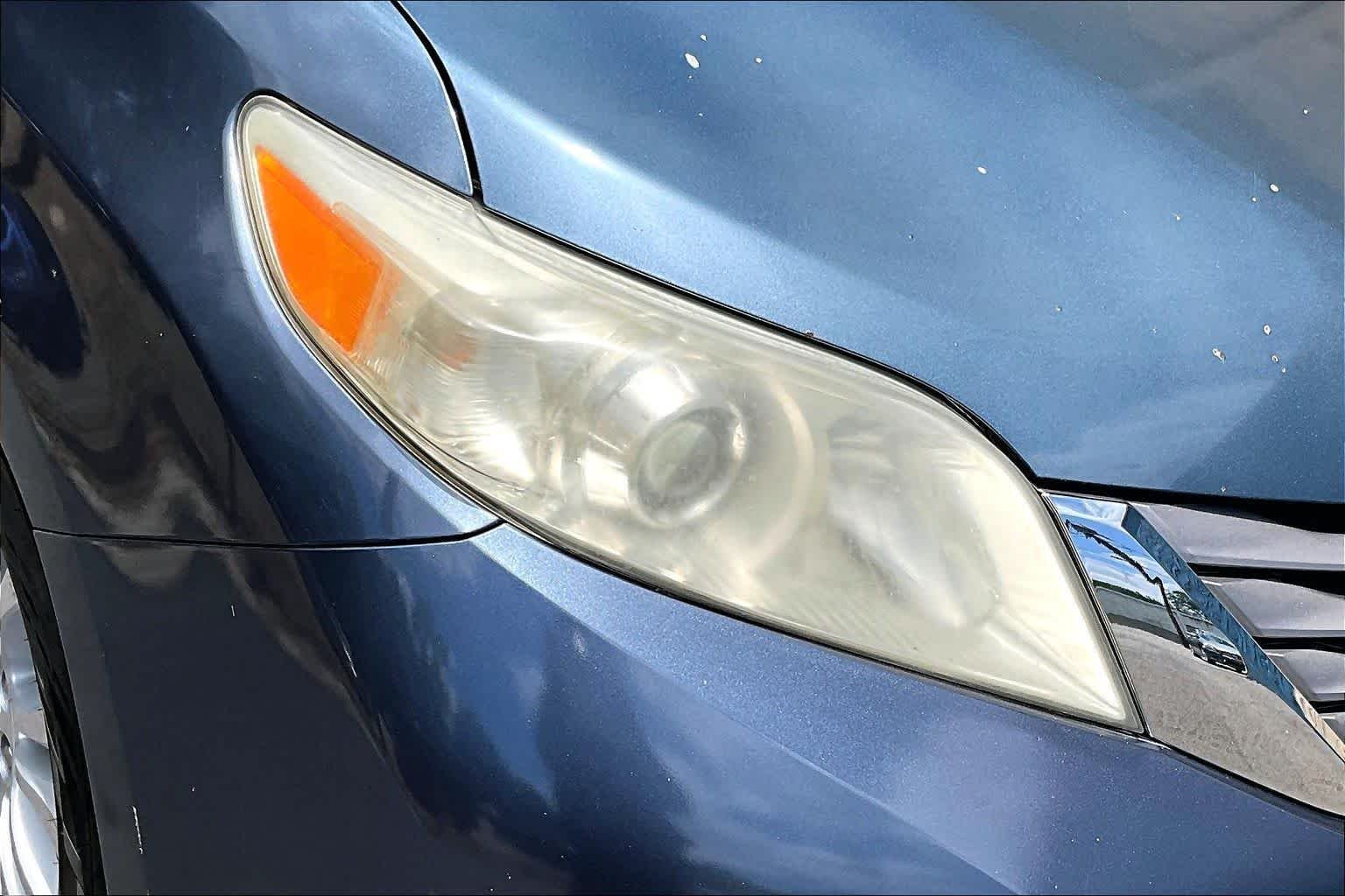 Used 2015 Shoreline Blue Pearl Toyota XLE image 28