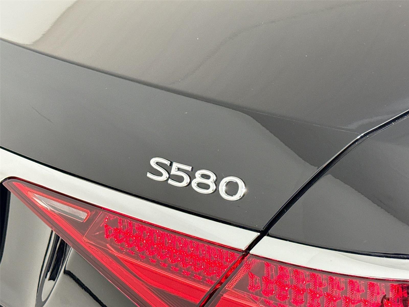 Used 2022 Black Mercedes-Benz Maybach S 580 | Exec Seating | Rear TVs image 45