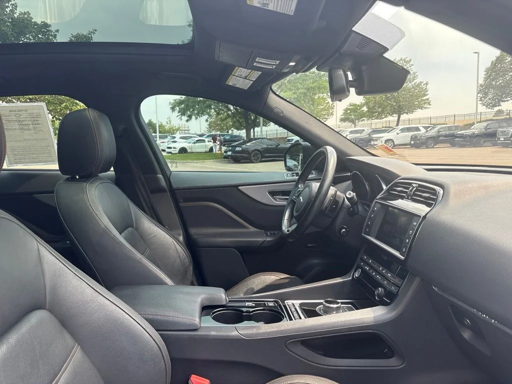 Used 2017  Jaguar 35t Prestige image 29