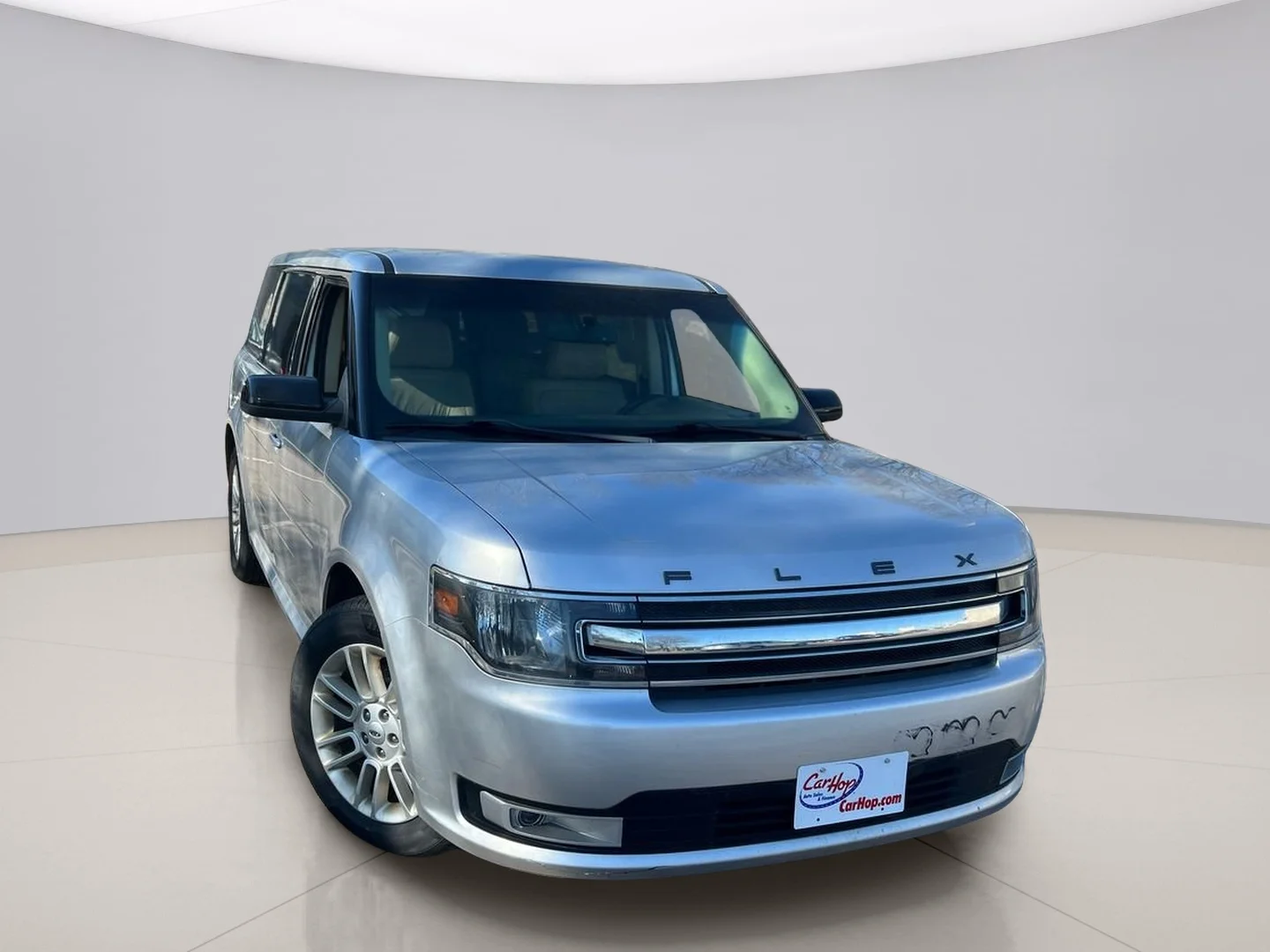 Used 2013 Silver Ford SEL FWD image 2