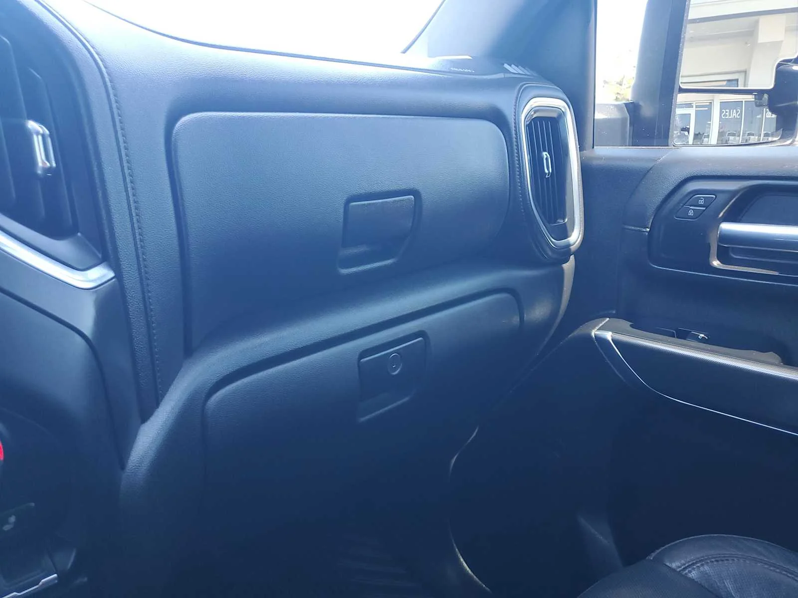 Used 2023 ONYX BLACK GMC AT4 image 25