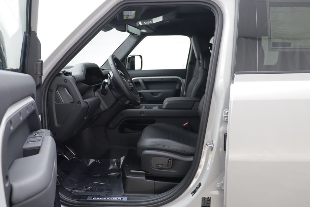 New 2026 Borasco Grey LAND ROVER  OCTA image 6