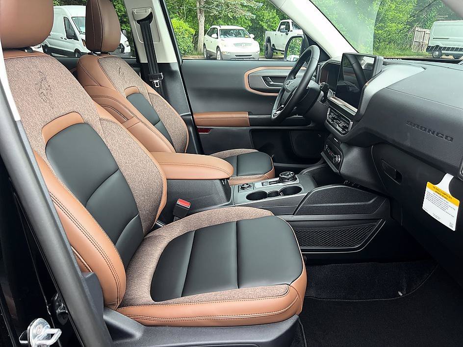 New 2026 Shadow Black Ford Outer Banks® image 22
