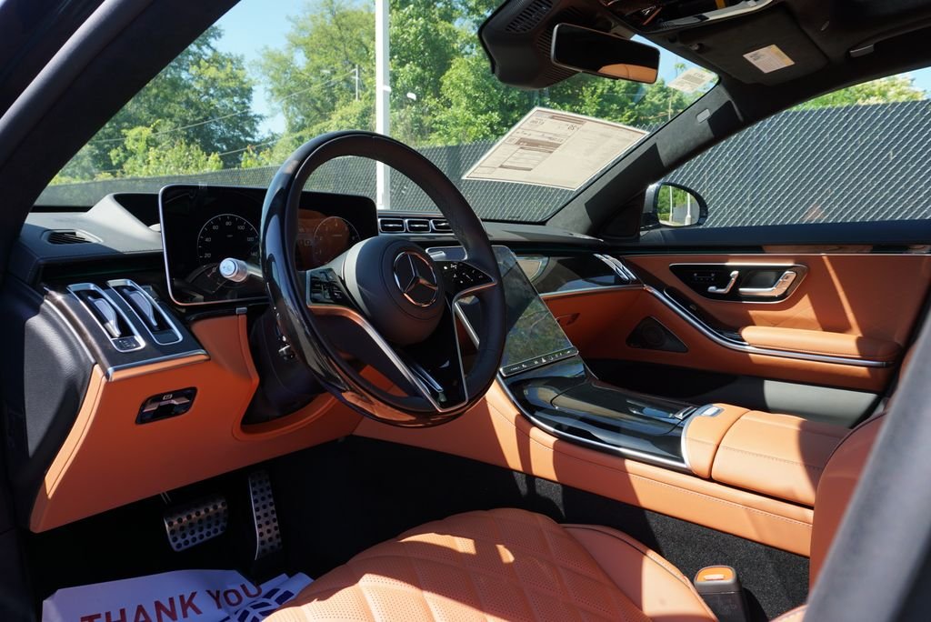 New 2026 Graphite Grey Metallic Mercedes-Benz S 580 image 10