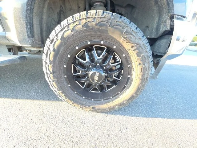 Used 2020 Black Ford XL image 5