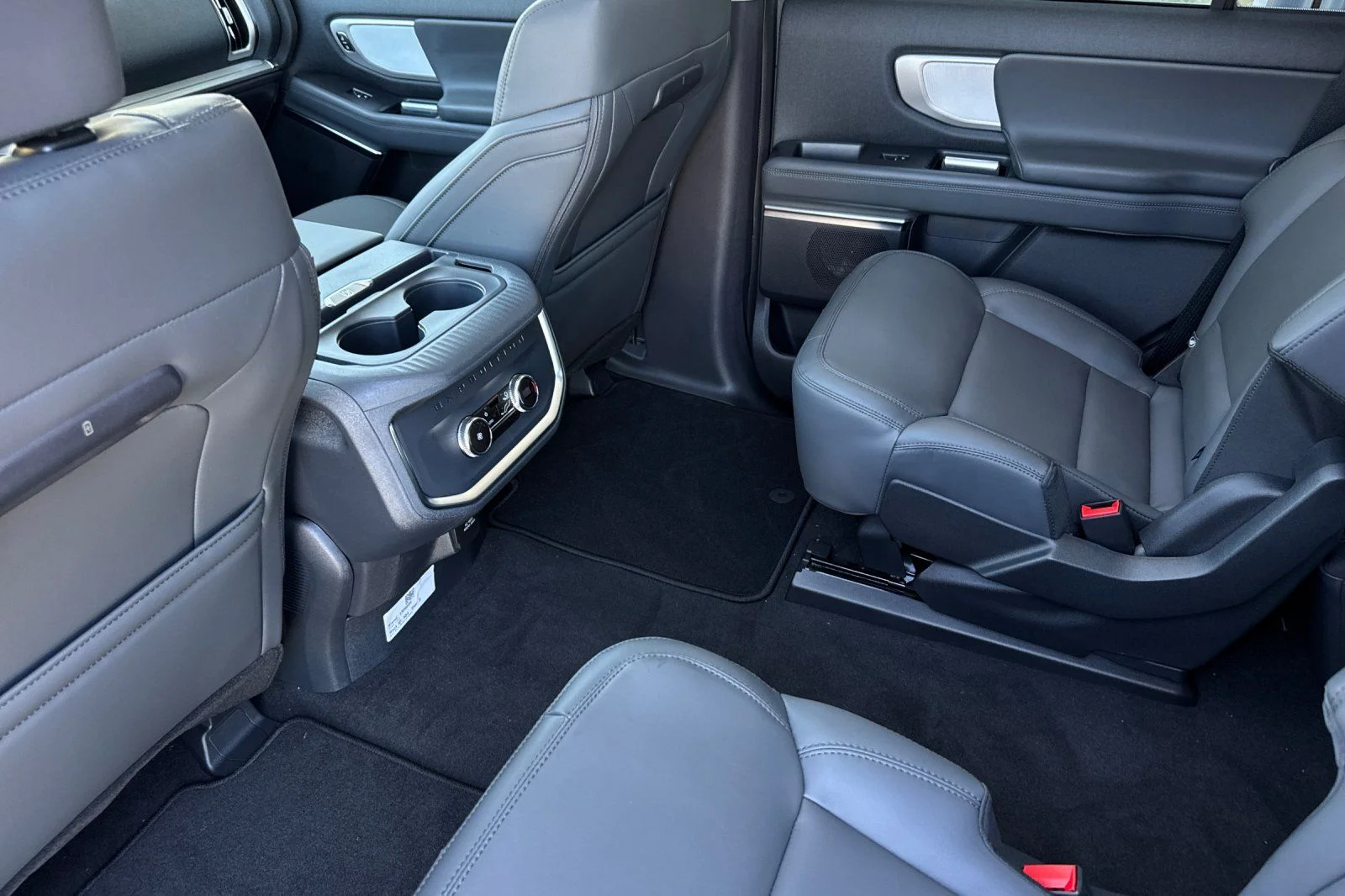 New 2026 Space Silver Metallic Ford Active image 13