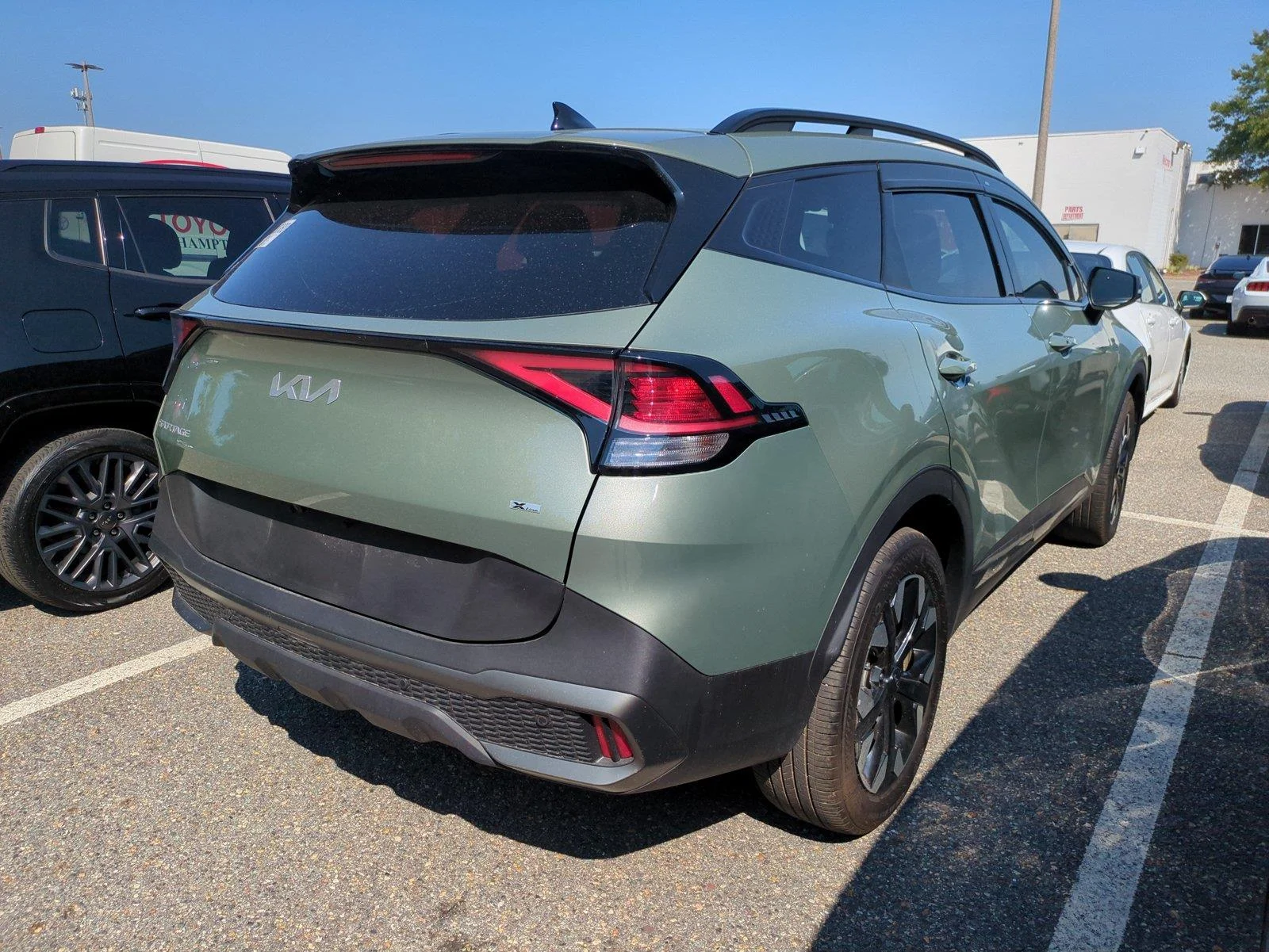 Used 2024 Jungle Green Kia X-Line image 3