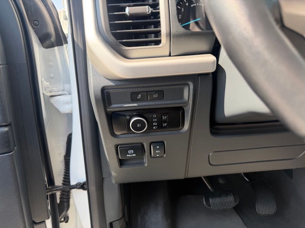Used 2024 White Ford XLT image 29