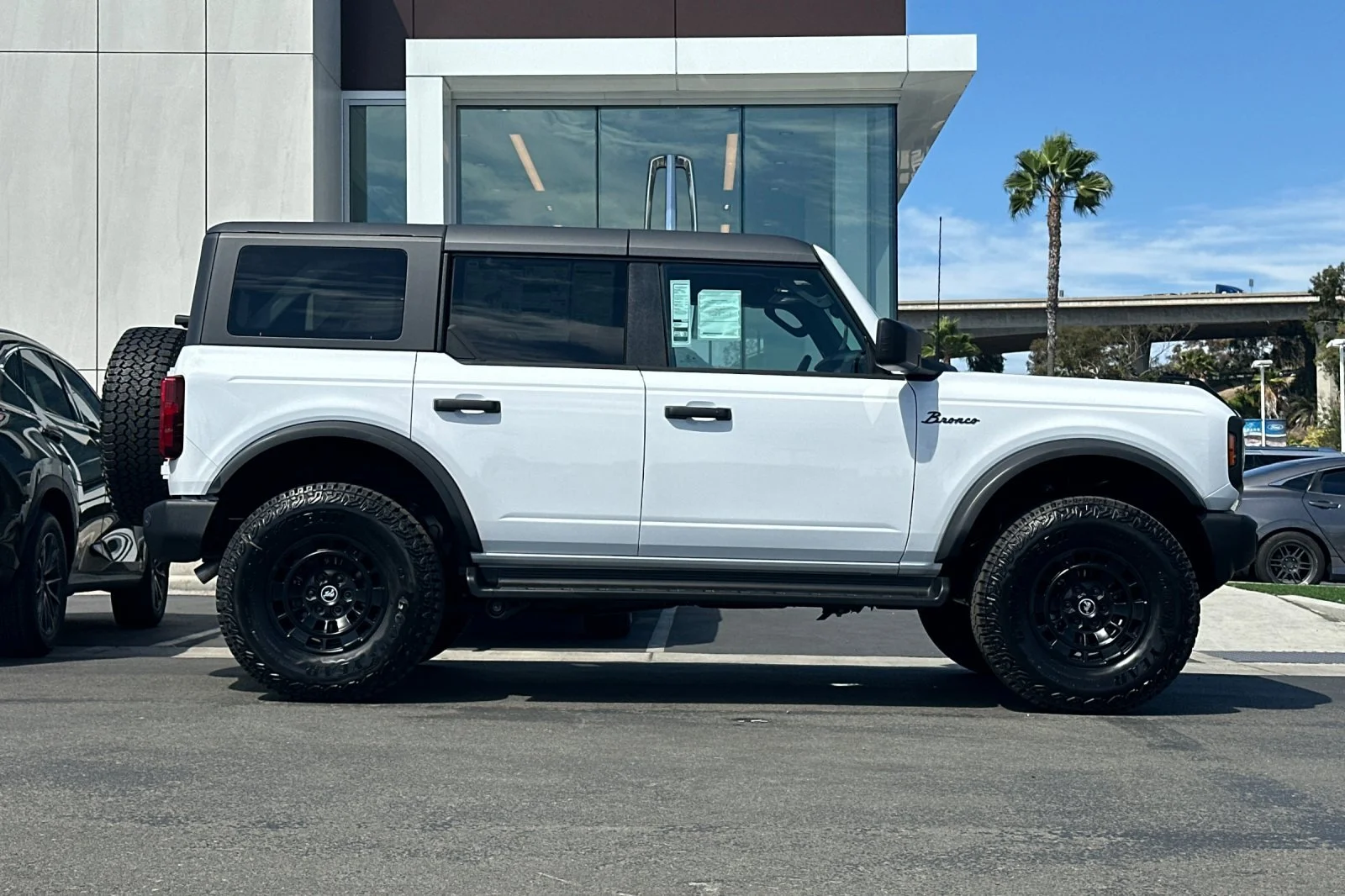 New 2026 Oxford White Ford Matte Black image 2