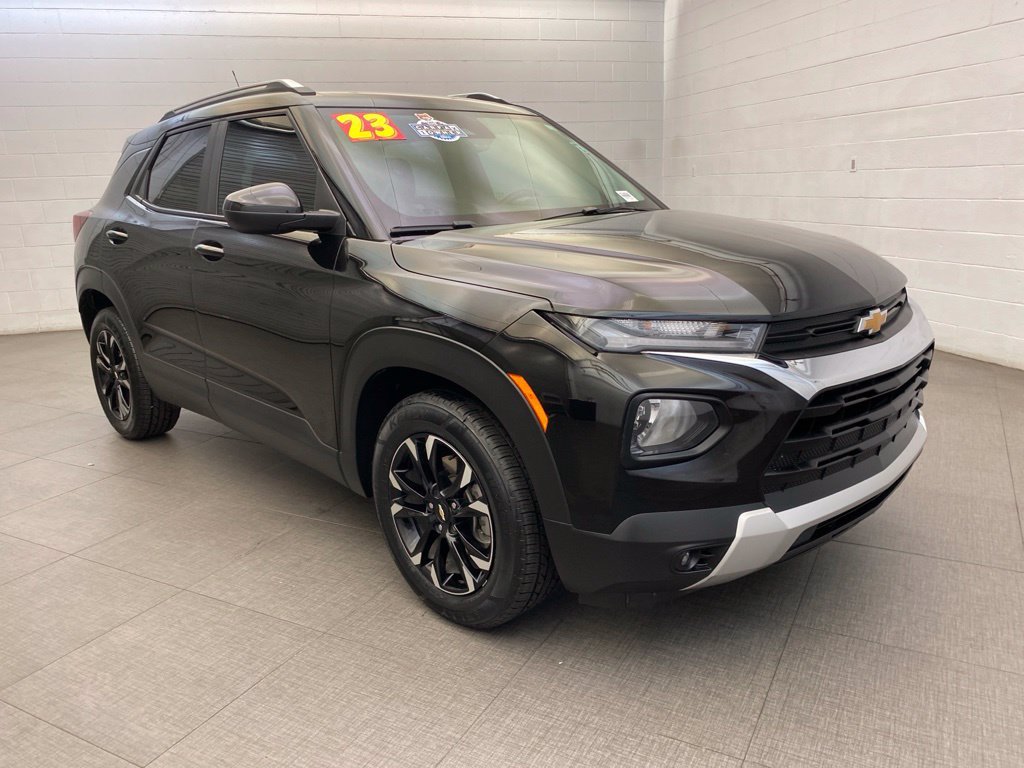Used 2023 Black Chevrolet LT image 4