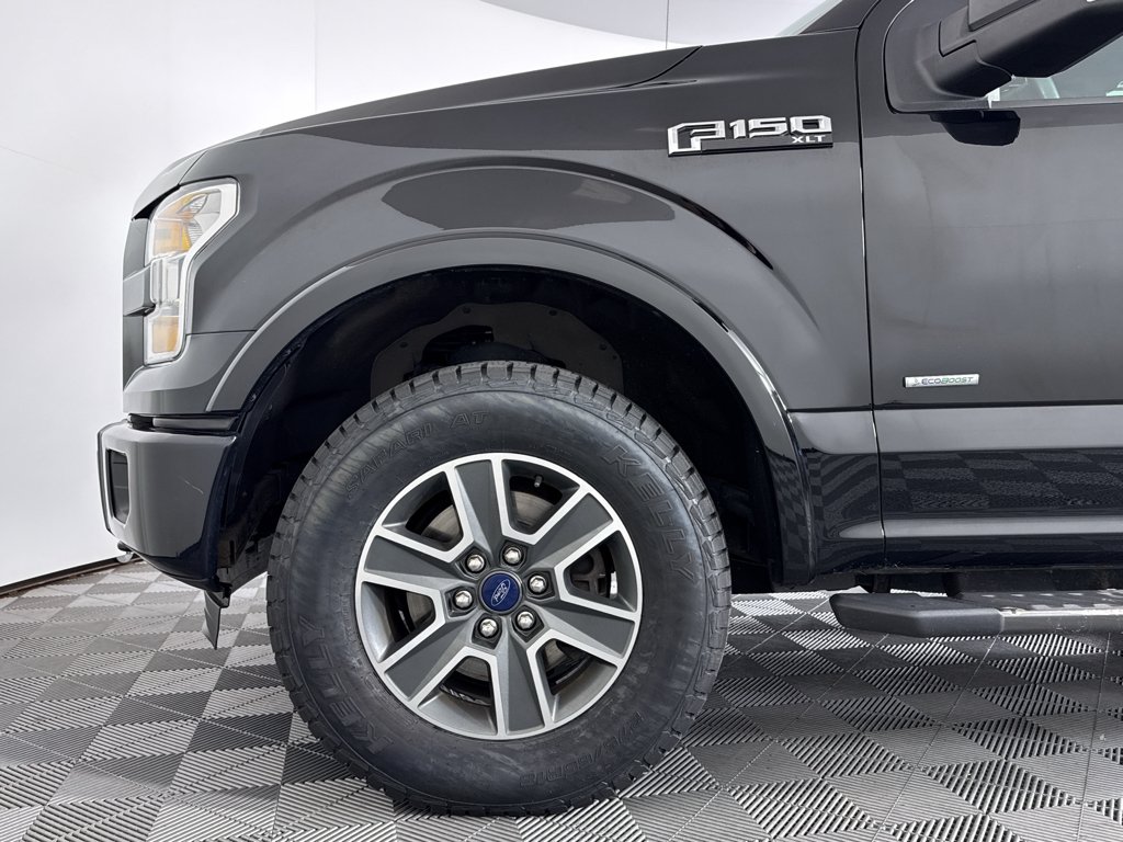Used 2016 Shadow Black Ford XLT image 18