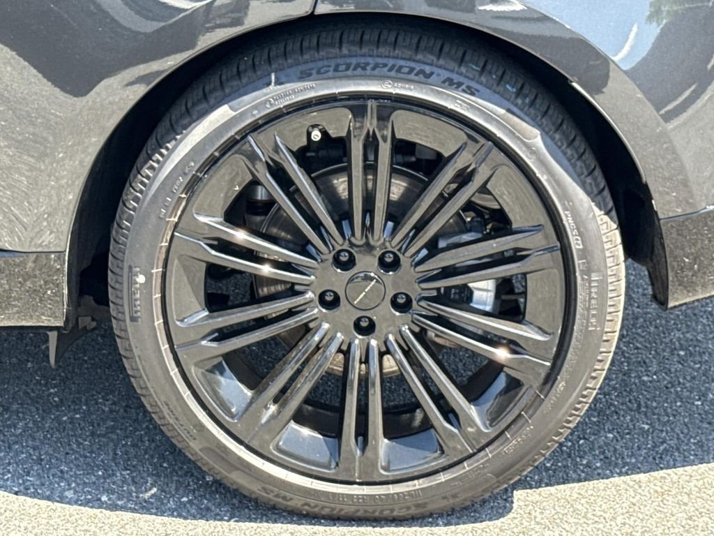 New 2026 Carpathian Grey Land Rover SE image 29