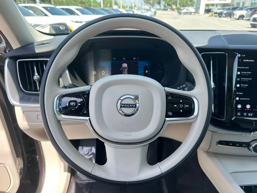 Used 2023  Volvo T8 Core Bright Theme image 20