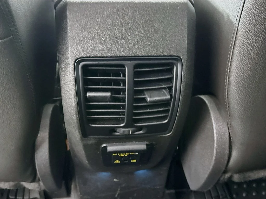 Used 2013 Ingot Silver Ford Titanium image 25