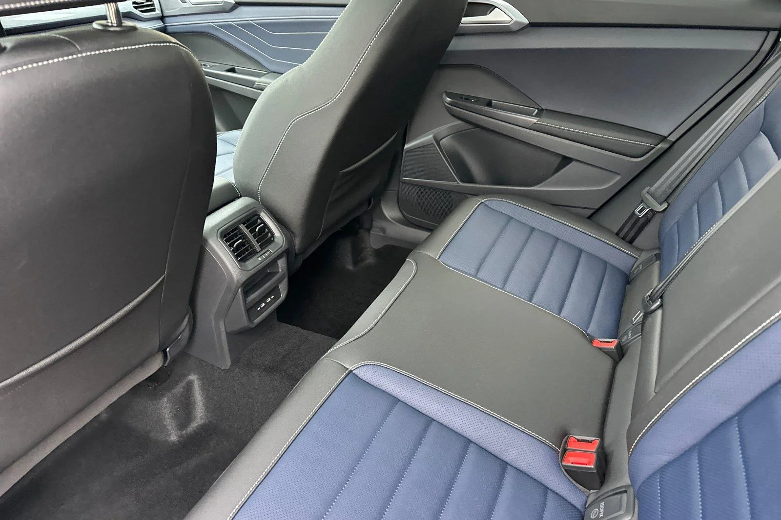 New 2026 Monument Gray Volkswagen SEL image 12
