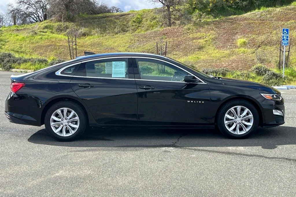 Used 2023 Black Chevrolet LT image 8