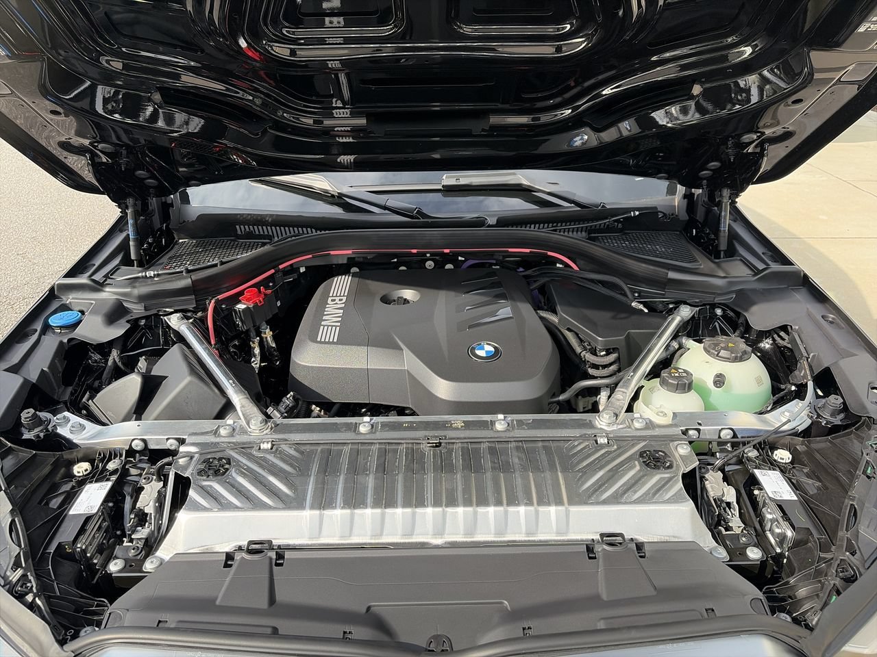 New 2026 Black Sapphire Metallic BMW 30 xDrive image 39