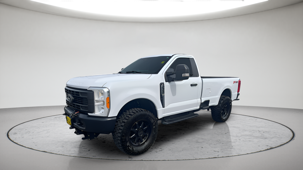 Used 2023 White Ford XL image 7