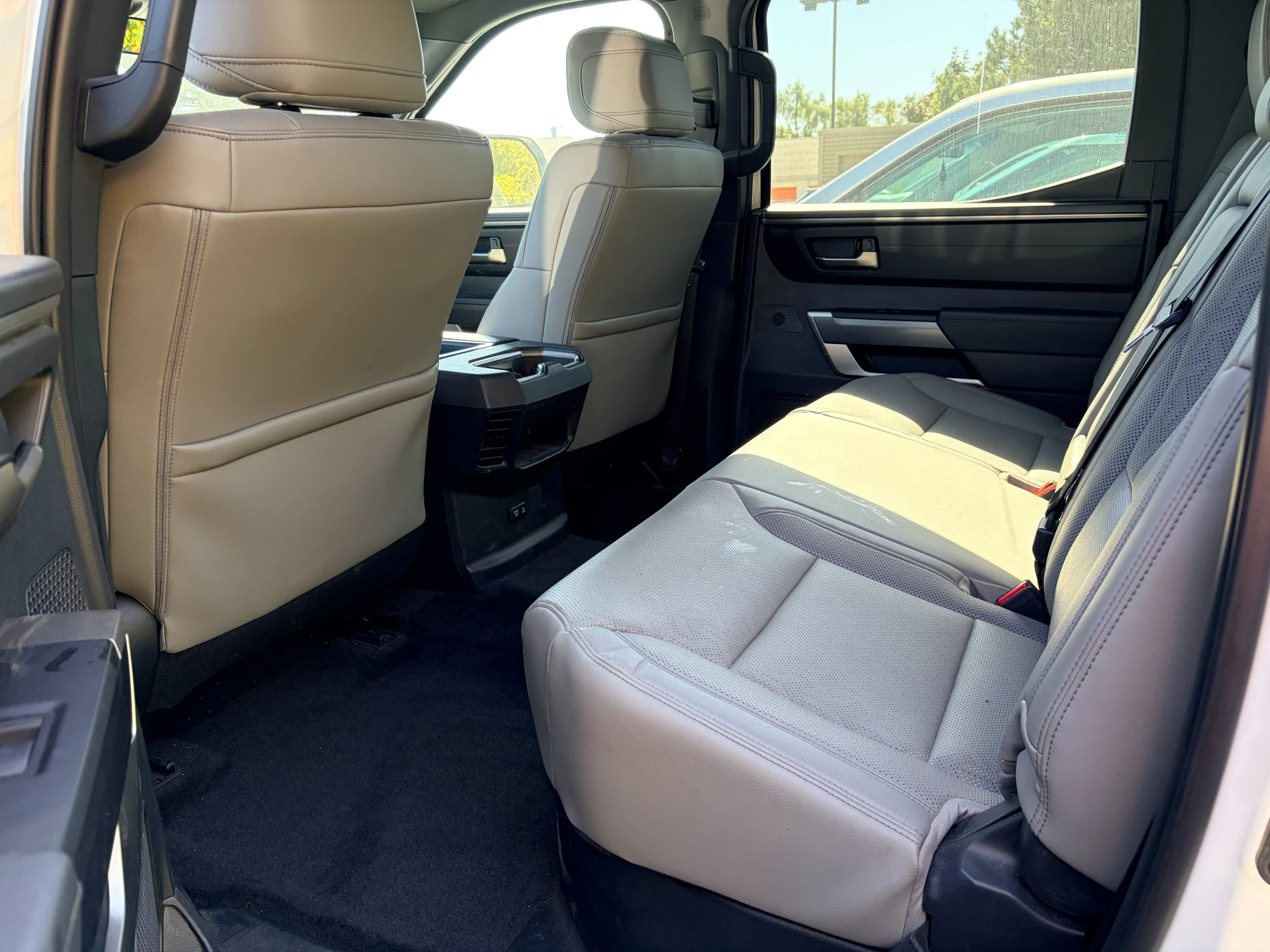 Used 2025 Ice Cap Toyota SR5 image 15
