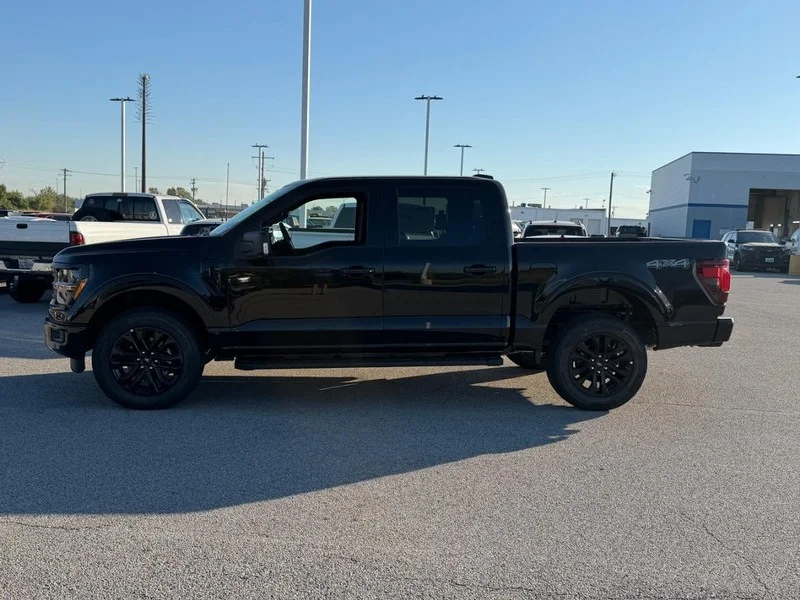 New 2026 Agate Black Metallic Ford XLT 4WD SuperCrew 5.5