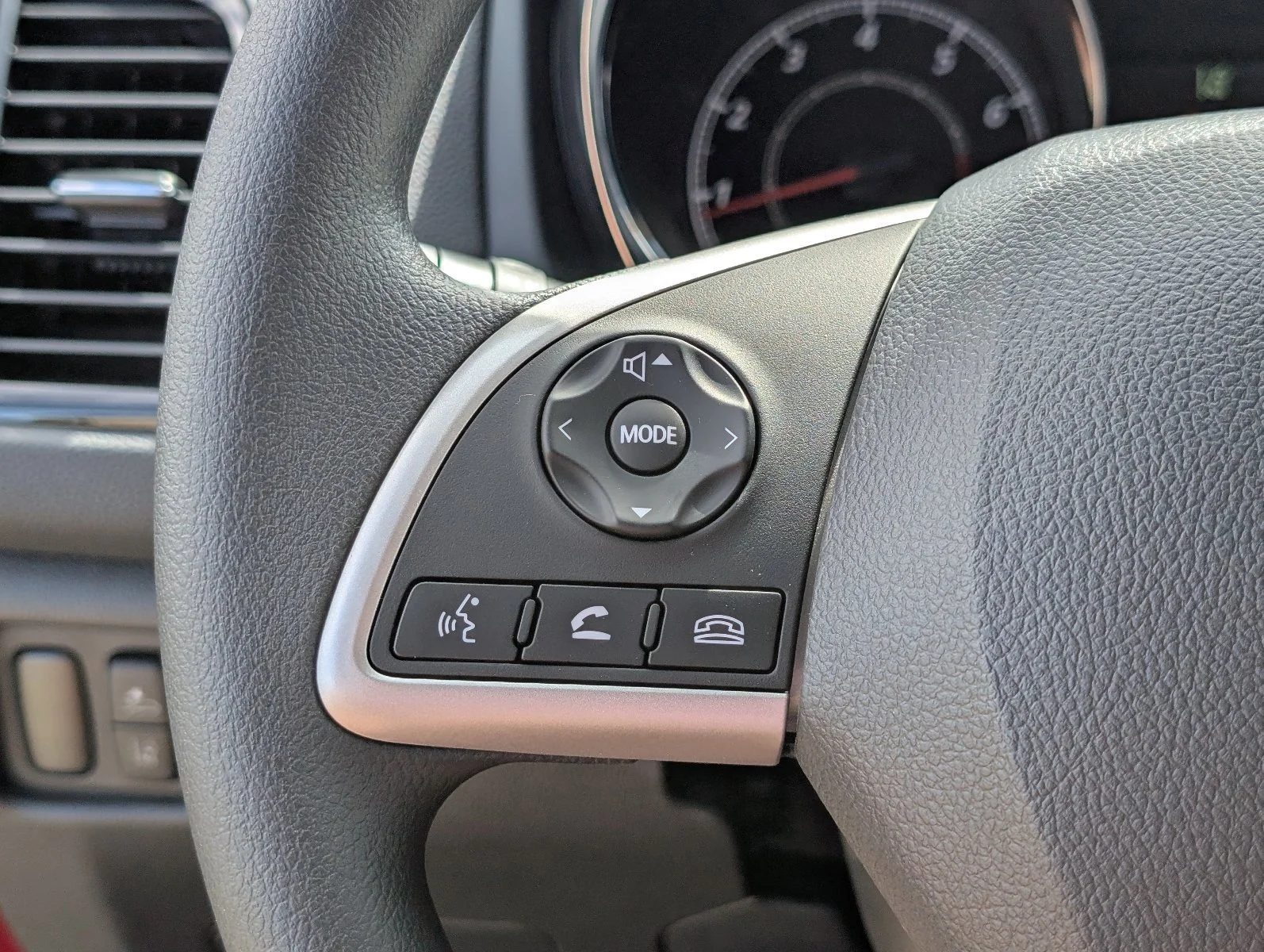New 2027  Mitsubishi 2.0 ES image 26