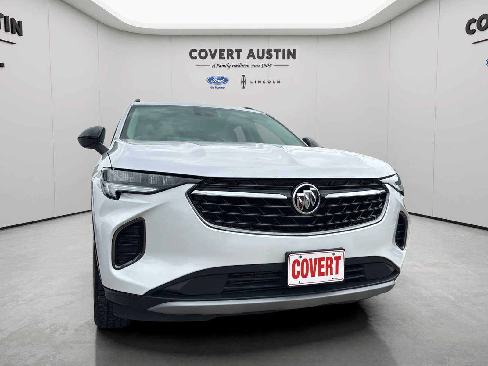 Used 2023 White Buick Preferred image 1