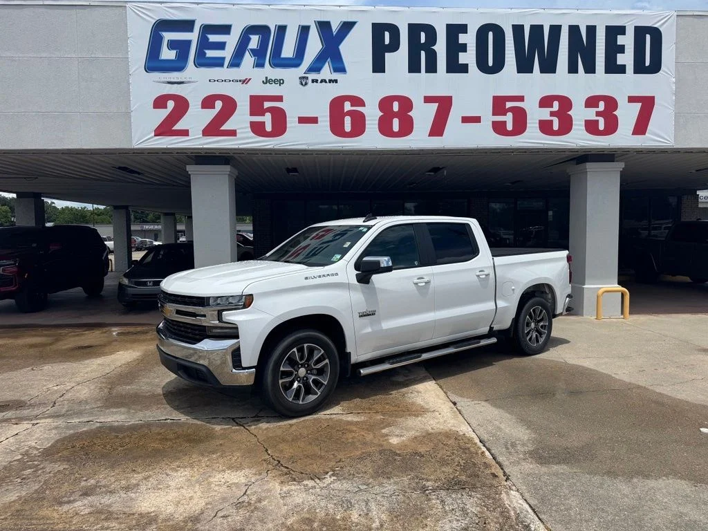 Used 2020 White Chevrolet LT image 1