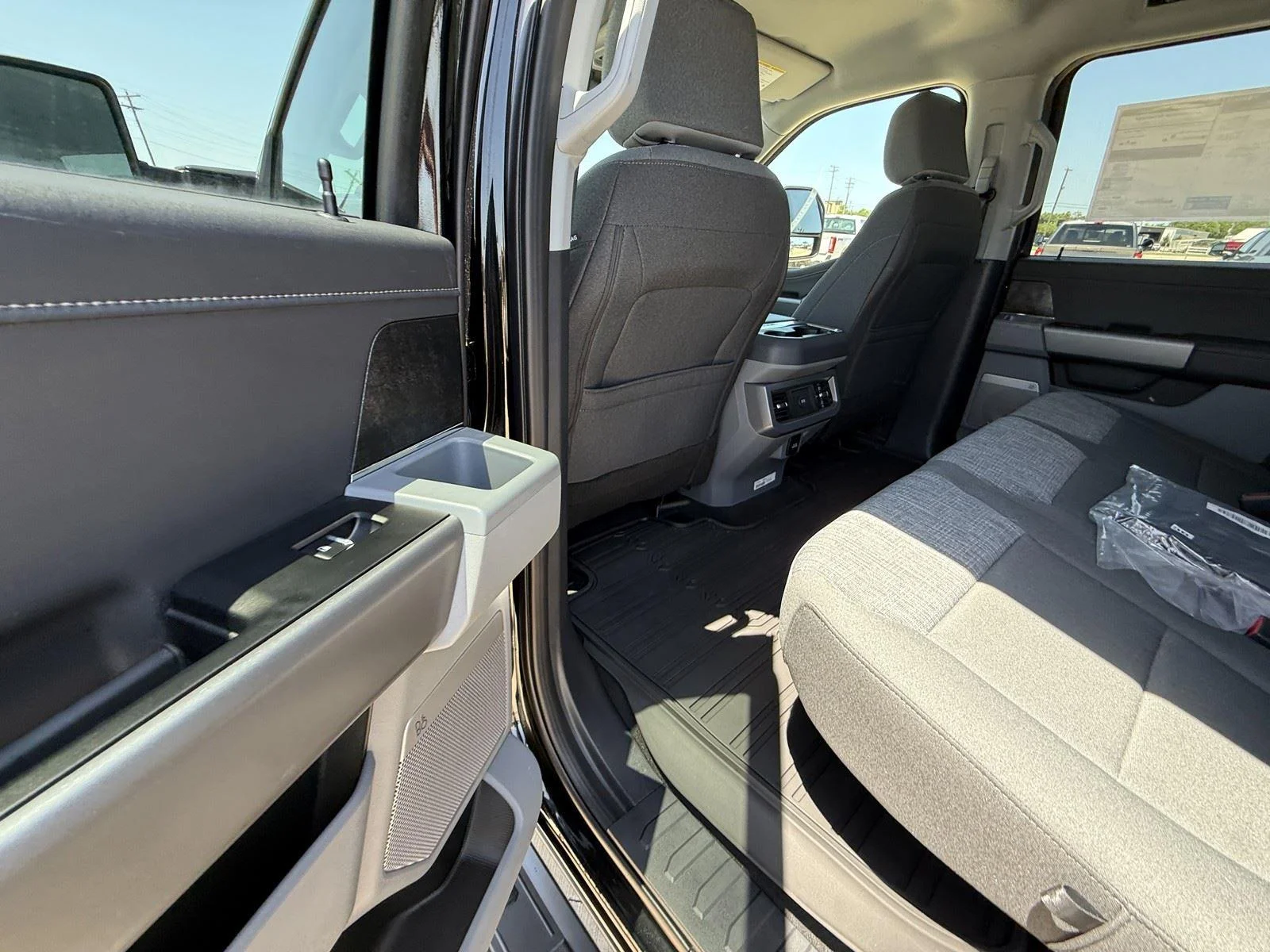 New 2026 Agate Black Metallic Ford F-250® XLT image 27