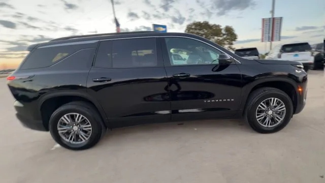 2026 Chevrolet Traverse LT - Photo 9