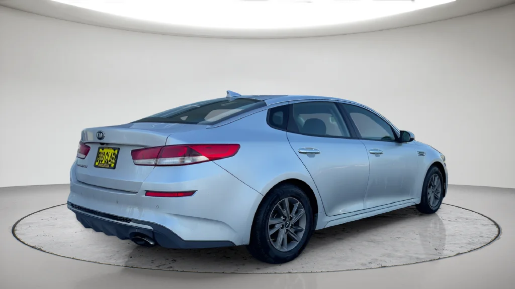Used 2020 Silver Kia LX image 7
