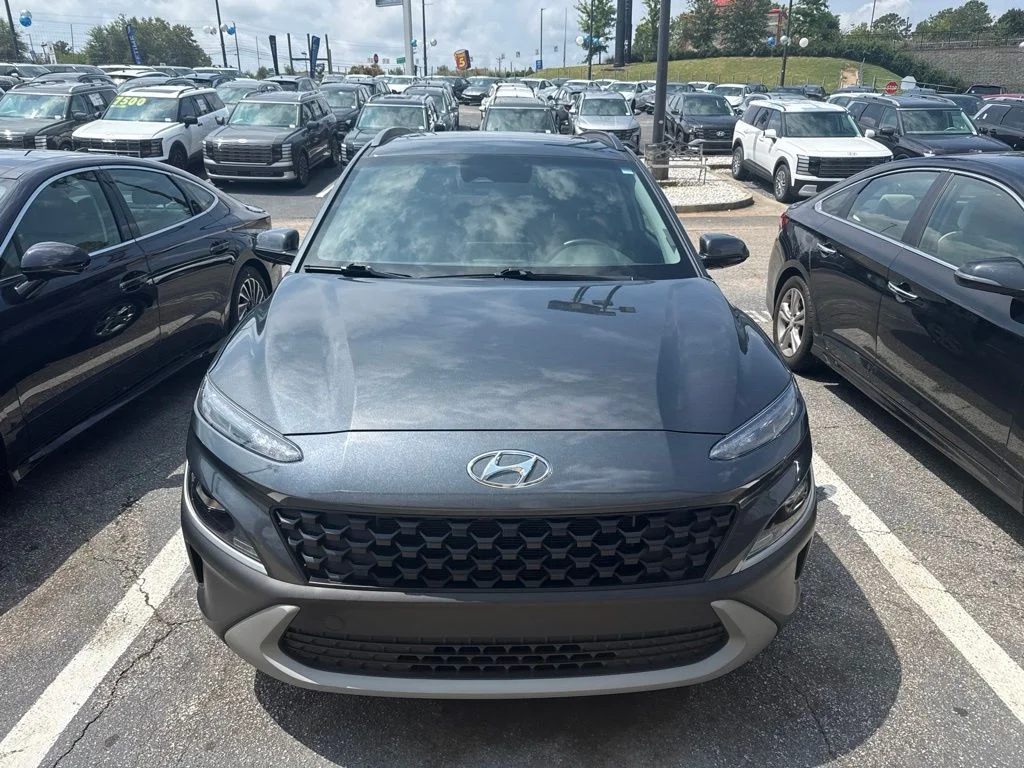 Used 2022 Gray Hyundai SEL image 2