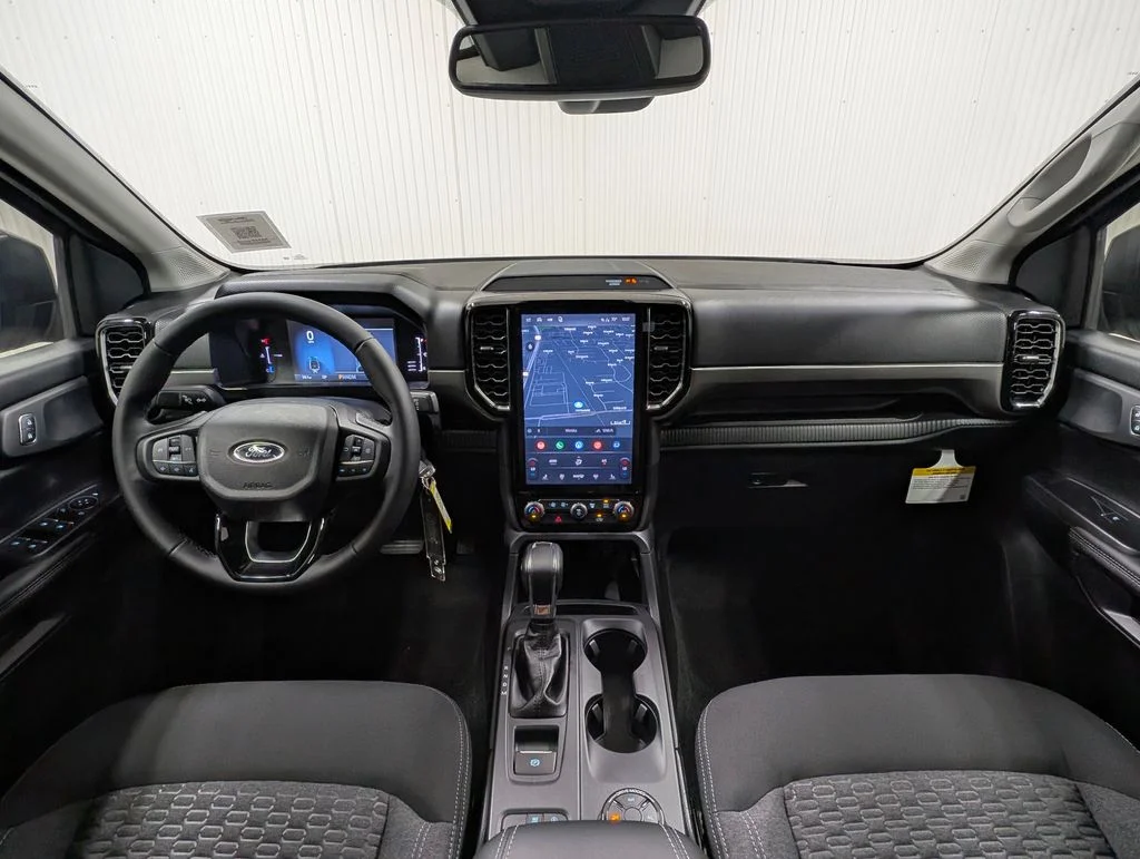 New 2026 Avalanche Ford XLT image 3