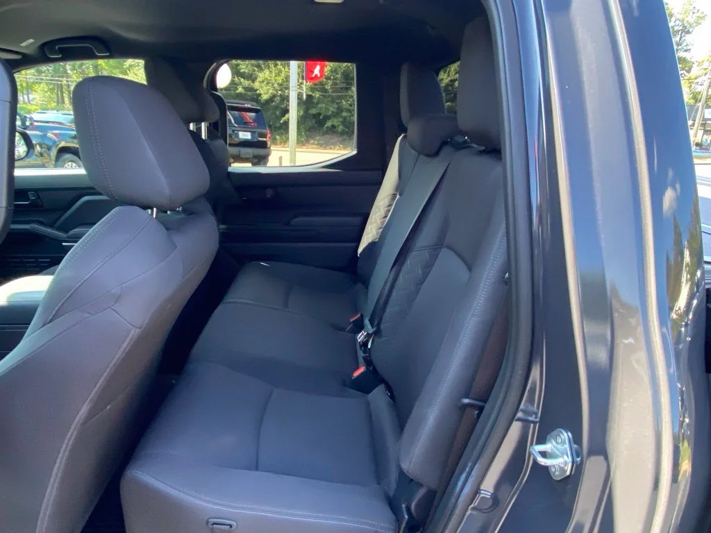 Used 2025  Toyota SR5 image 7