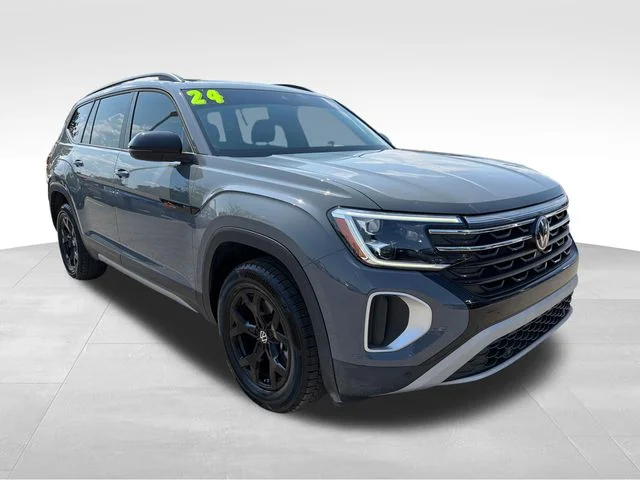2024 Volkswagen Atlas 2.0T Peak Edition SE w/Technology