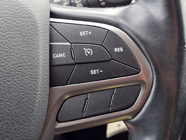 Used 2020 Bright White Clearcoat Jeep Latitude image 17