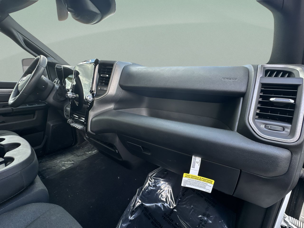 New 2026 Bright White Clear-Coat Exterior Paint RAM Tradesman image 24