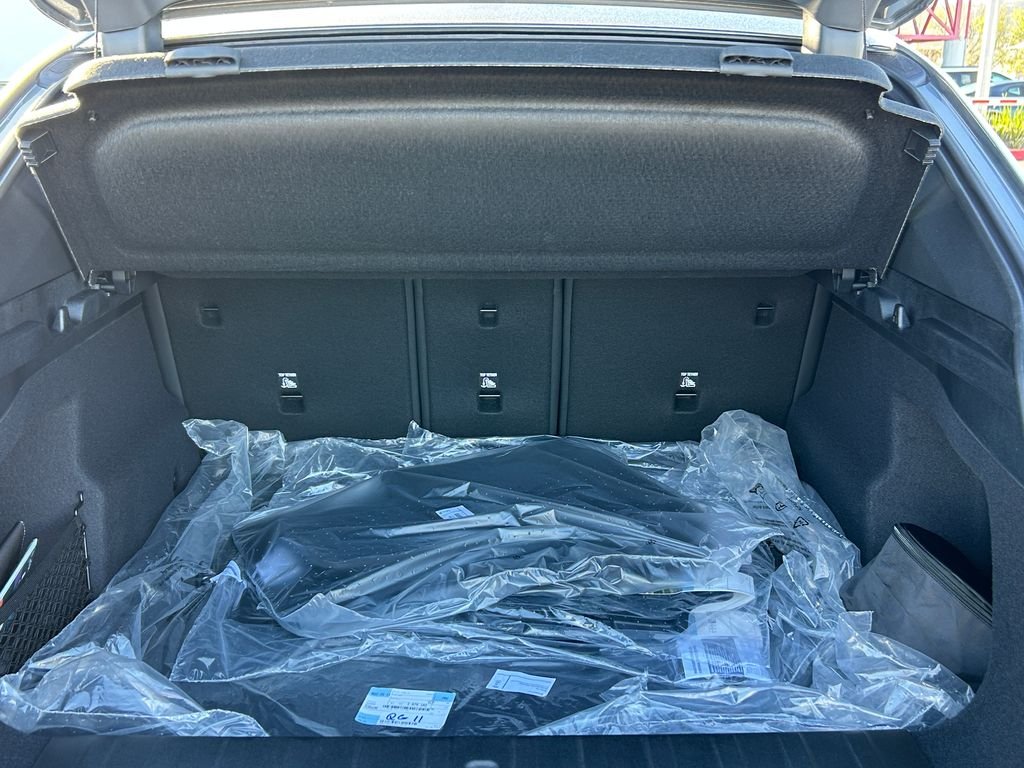 New 2026 Skyscraper Grey Metallic BMW xDrive28i image 35