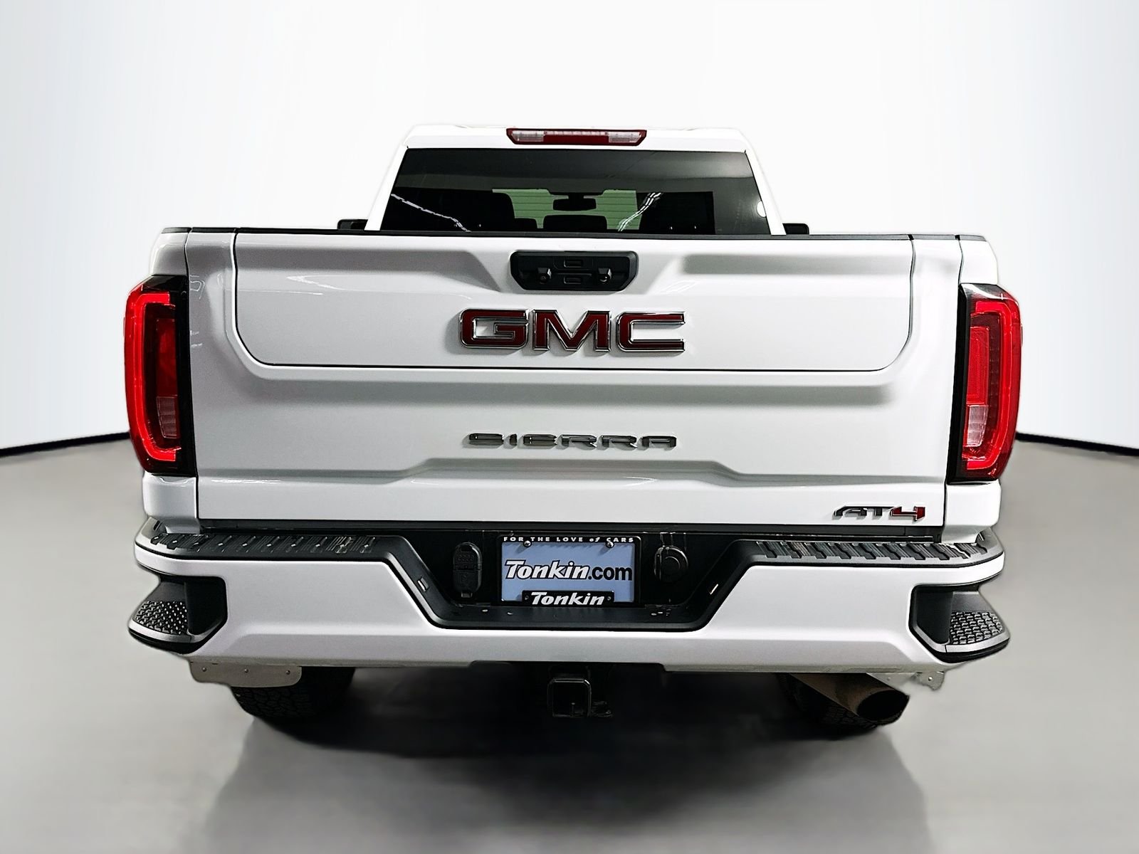 Used 2022 Summit White GMC AT4 image 7