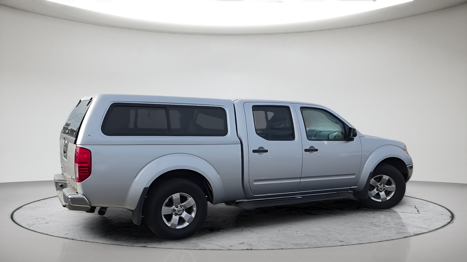 Used 2010 Radiant Silver Nissan SE image 6