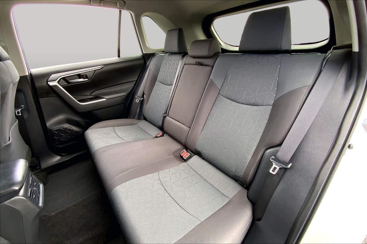Used 2025 Ice Cap Toyota XLE image 20