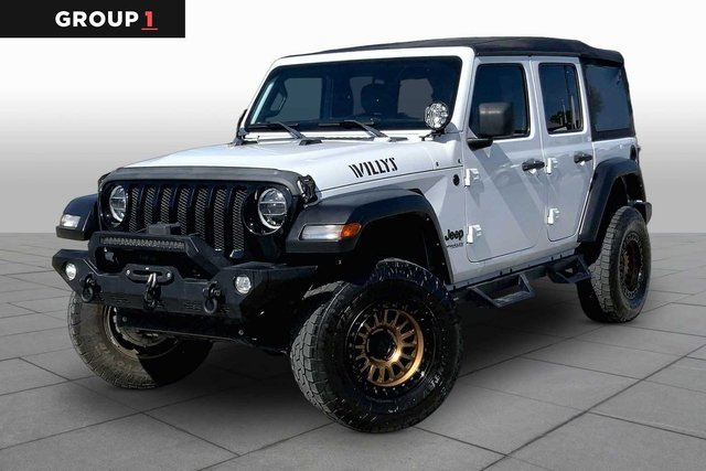 Pre-Owned 2022 Jeep Wrangler Unlimited Willys 4WD - In-Stock