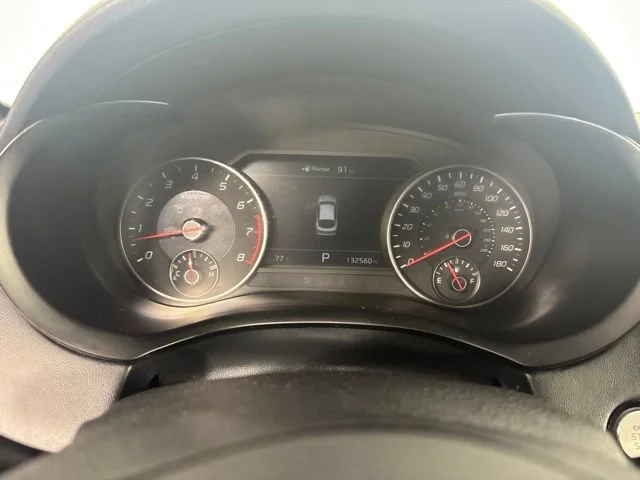 Used 2018 Silver Kia GT1 image 4
