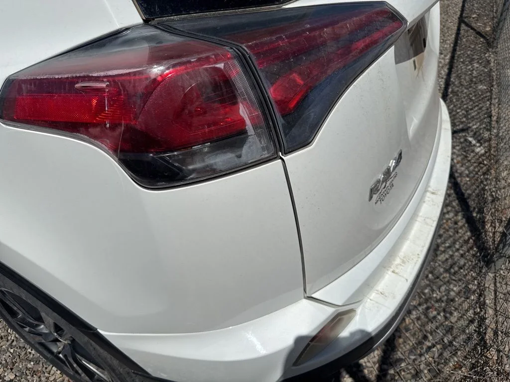 Certified Used 2018 White Toyota XLE image 30