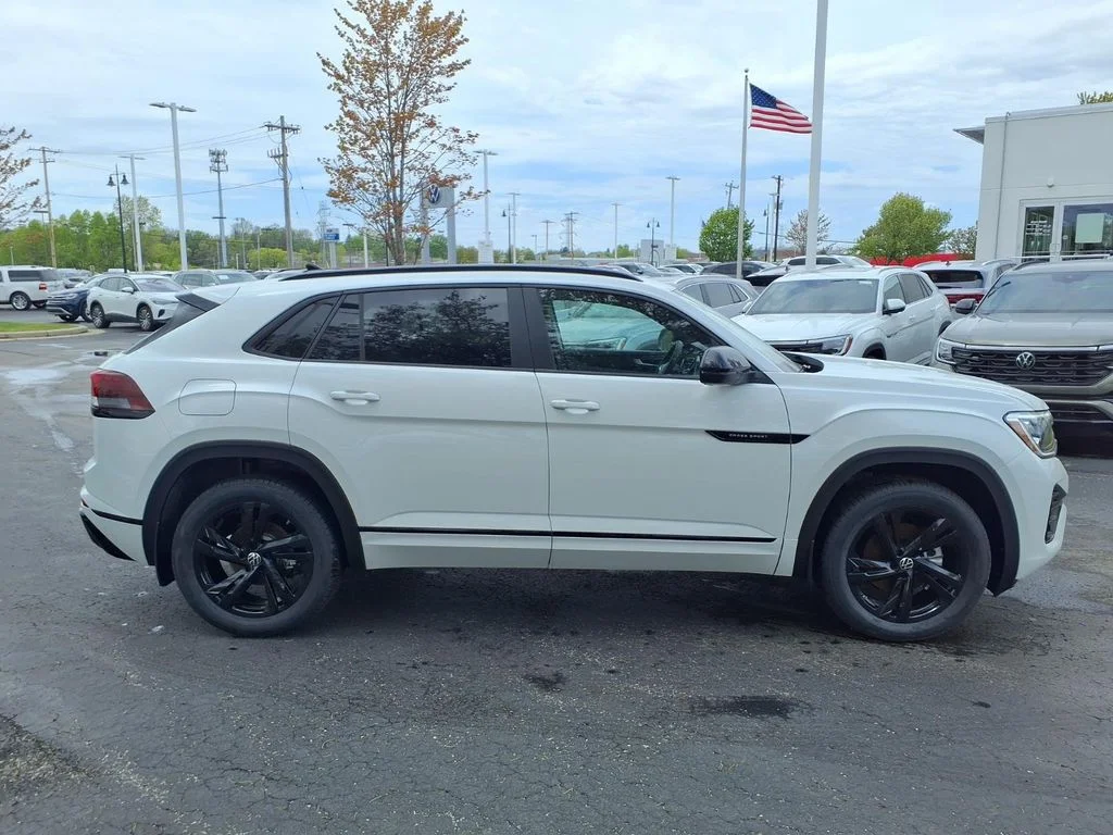 New 2026 Opal White Pearl Volkswagen 2.0T SEL R-Line Black image 3
