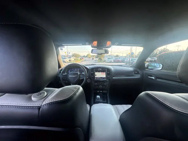 Used 2018 White Chrysler S image 20