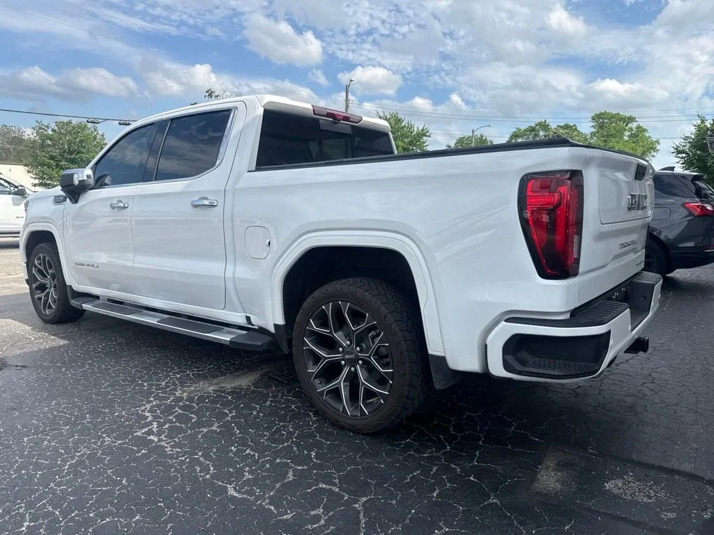 Used 2024 Summit White GMC Denali image 5