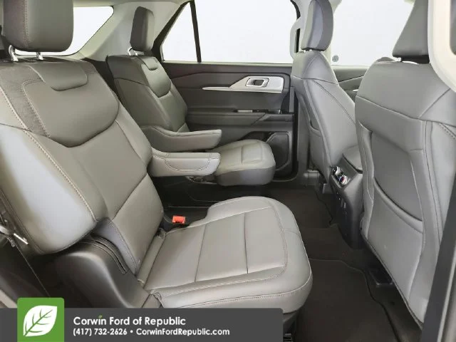 New 2026 Carbonized Gray Metallic Ford Active image 30