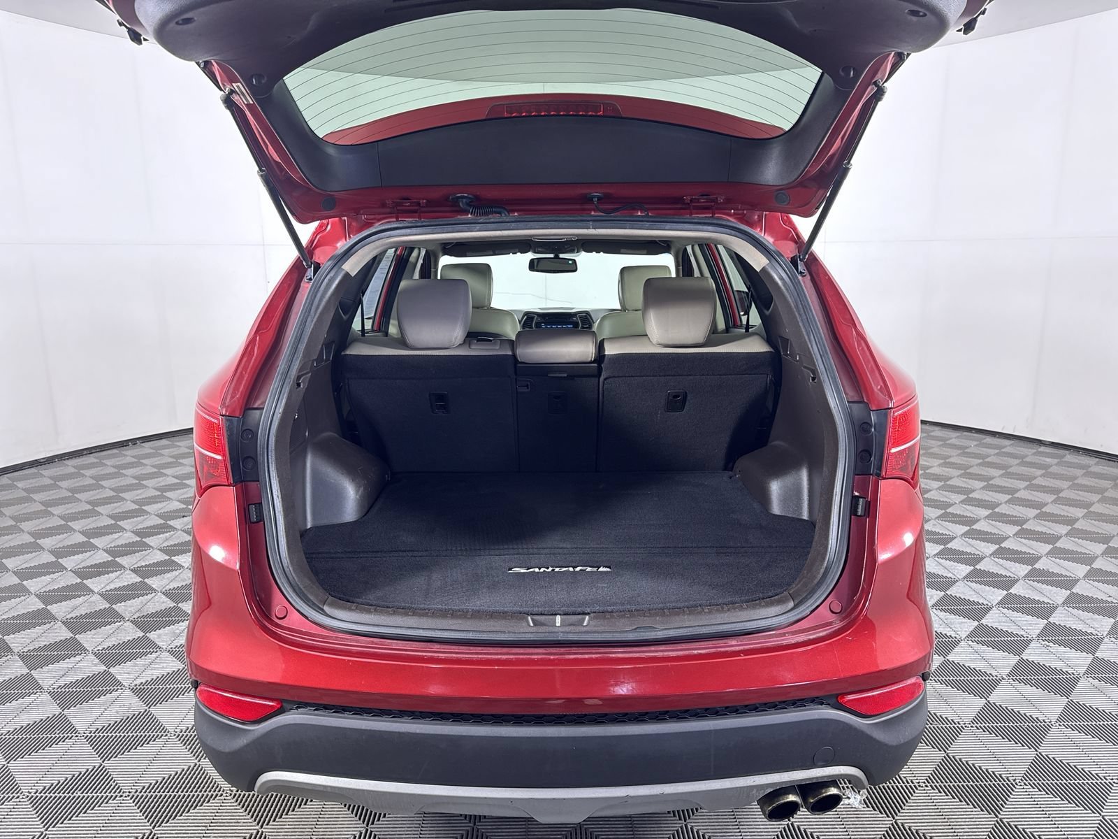Used 2014 Serrano Red Hyundai  image 24