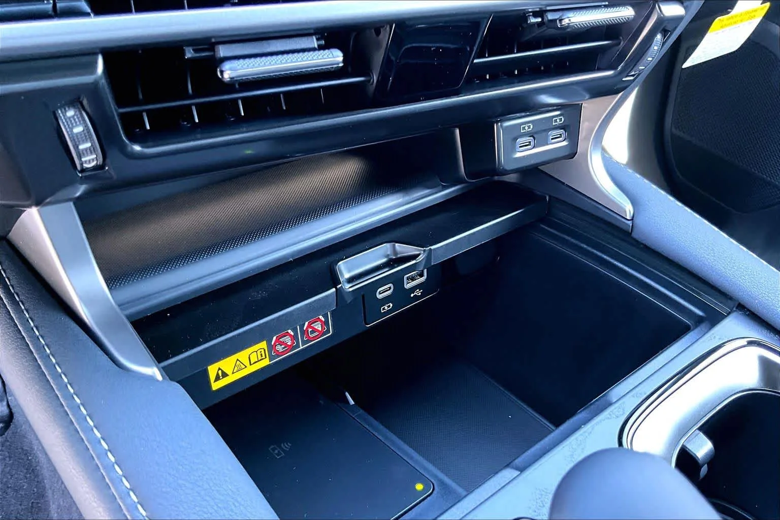 New 2026 Iridium Lexus PREMIUM image 15